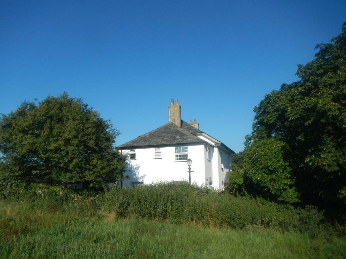Boots Cottage Bude Bagian luar foto